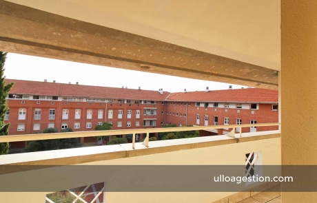 Vivienda Mutilva tres dormitorios terraza