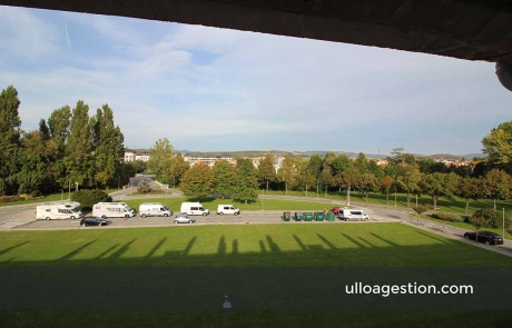 Vivienda Mutilva tres dormitorios terraza
